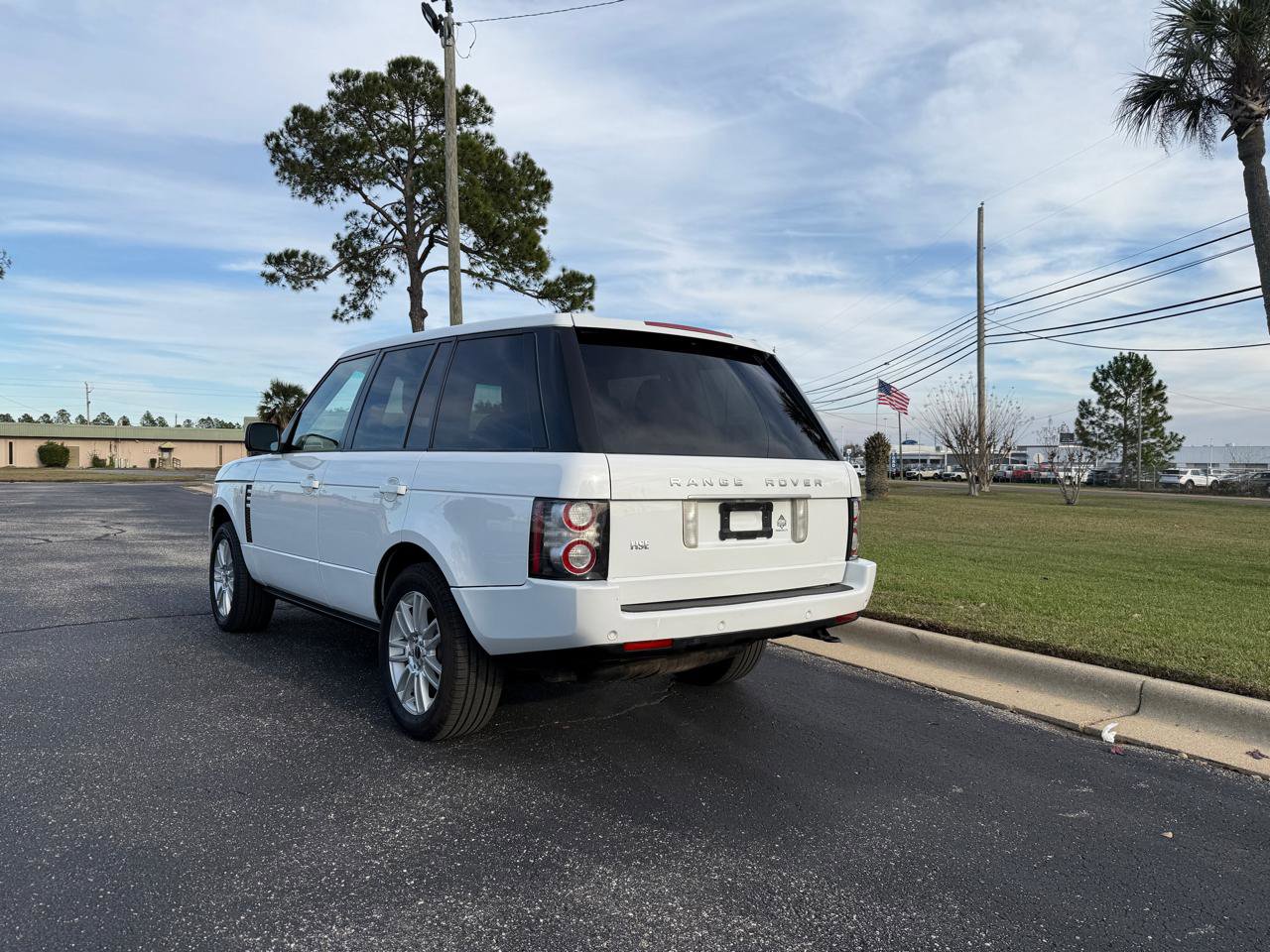 Used 2012 Land Rover Range Rover HSE image 6