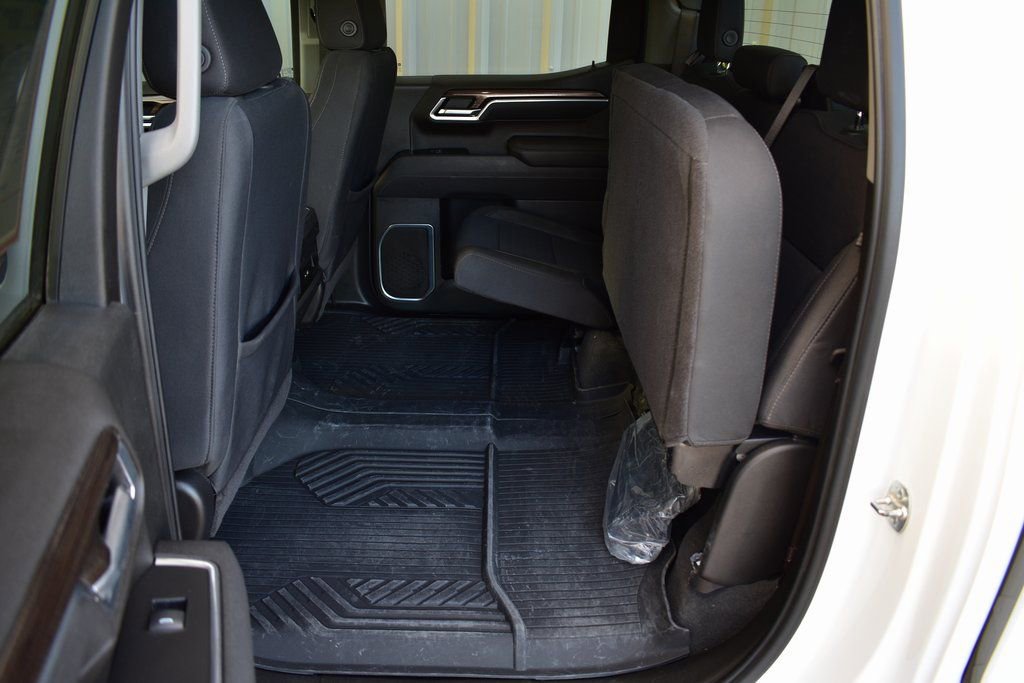 Used 2025 Chevrolet Silverado 1500 LT image 24