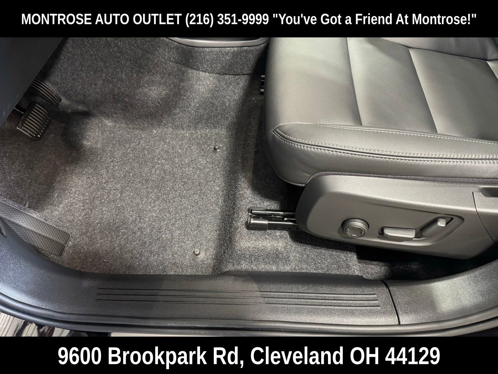 New 2026 Volvo XC40 B5 Core w/ Protection Package Premier image 14