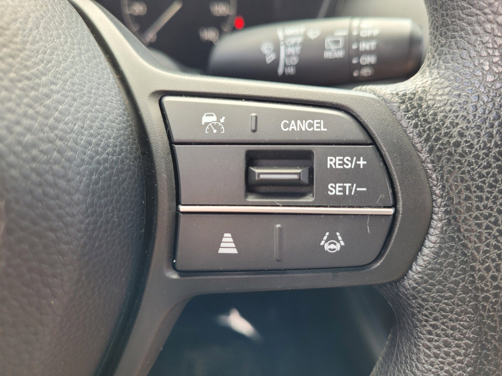 Used 2023 Honda HR-V LX image 25