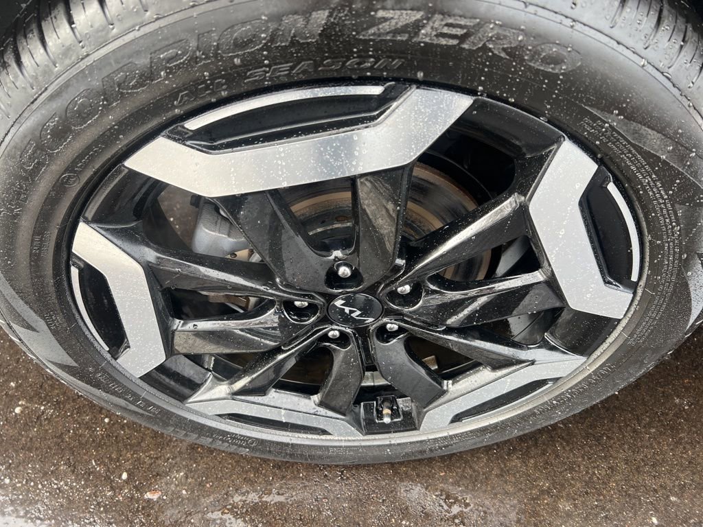 Certified 2023 Kia Telluride S w/ S Sunroof Package image 42