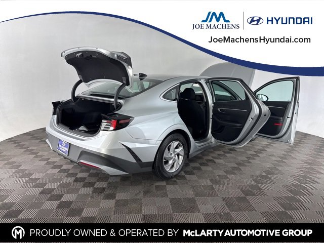 Certified 2025 Hyundai Sonata SE image 17