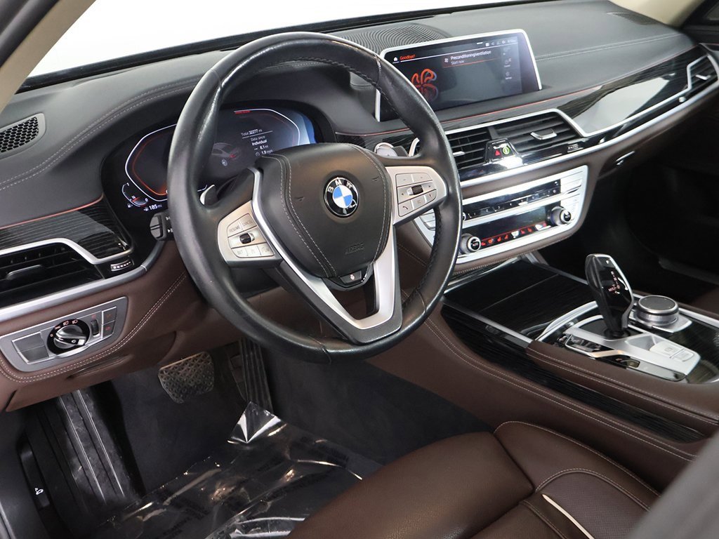Used 2022 BMW 740i xDrive w/ Premium Package image 33