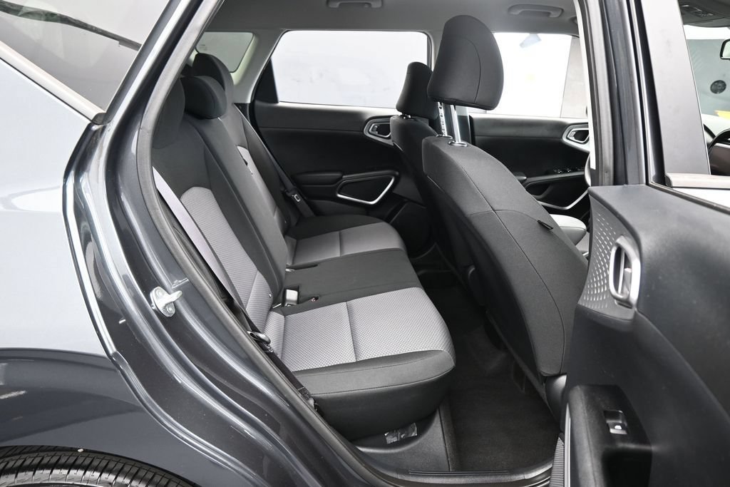 Used 2024 Kia Soul S FWD image 35