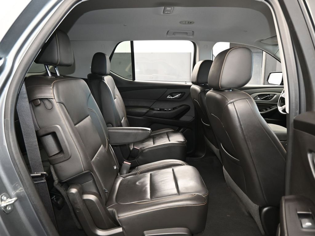 Used 2020 Chevrolet Traverse LT w/ LT Premium Package image 50