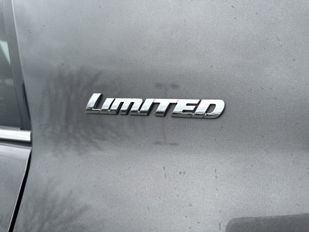 Used 2015 Toyota 4Runner Limited image 4