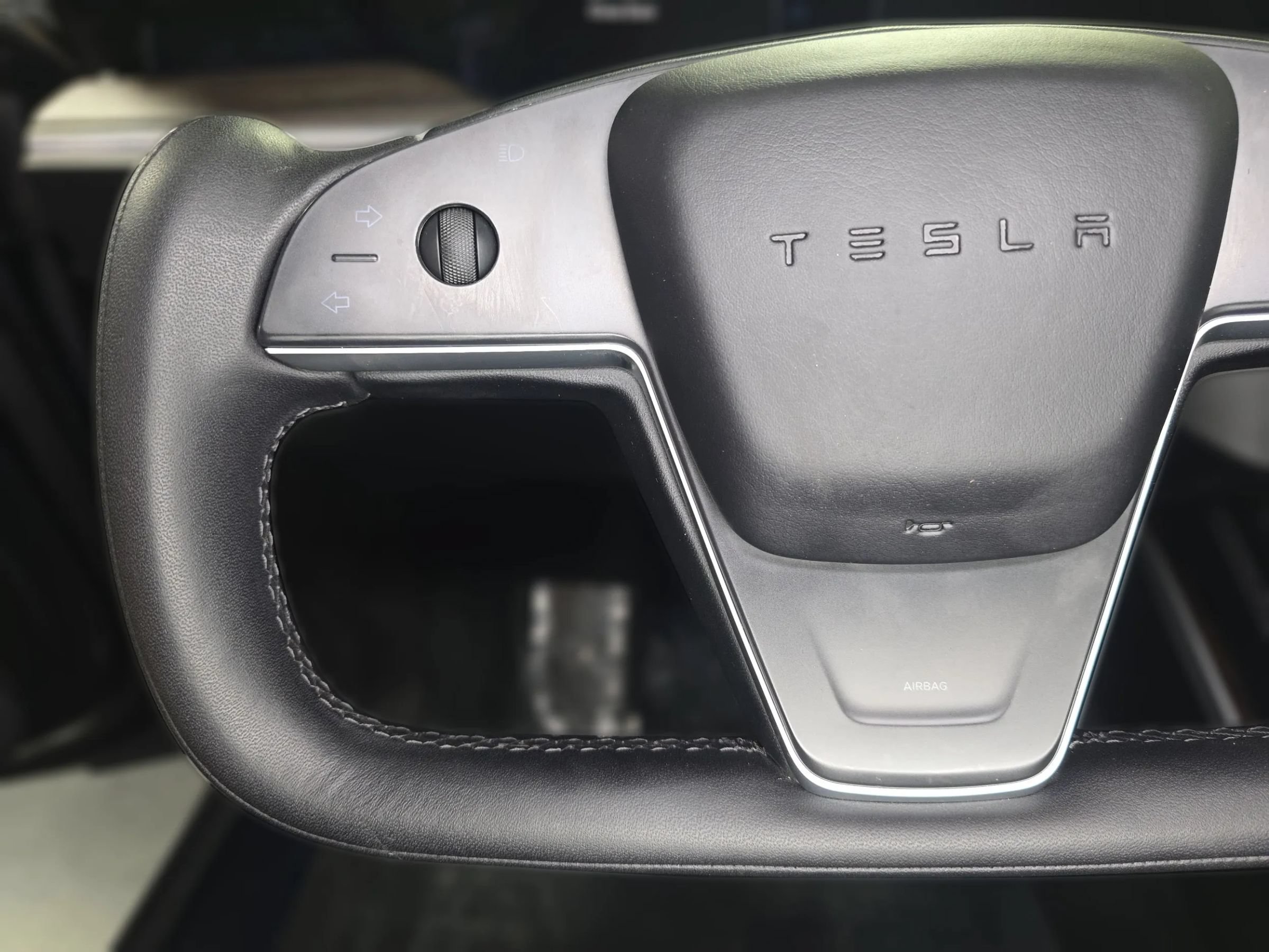 Used 2024 Tesla Model S AWD/4WD image 33