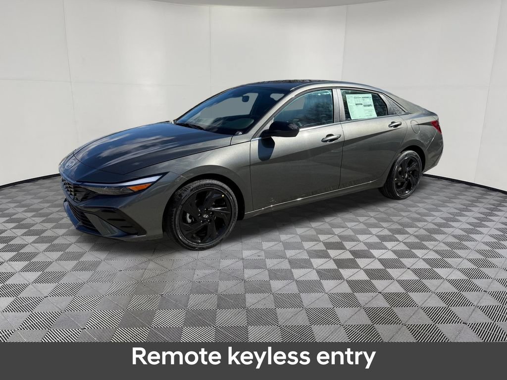 New 2026 Hyundai Elantra SEL Sport Premium FWD image 2