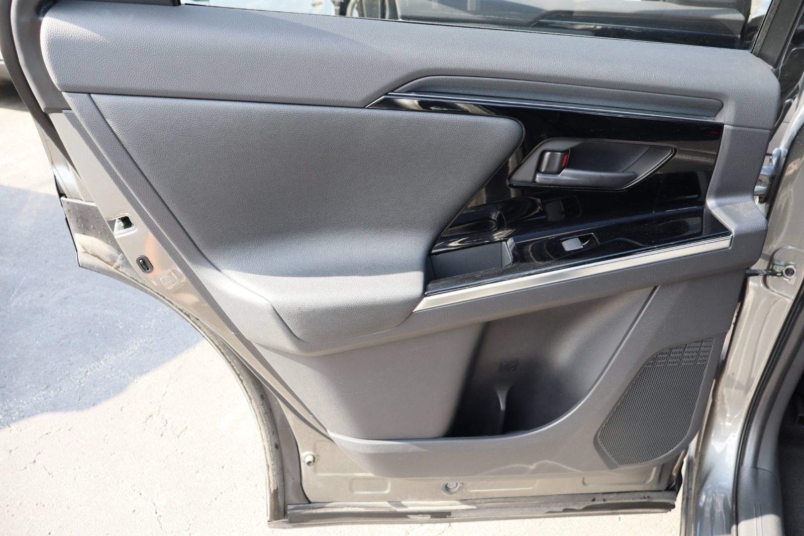 Used 2023 Subaru Solterra AWD image 20