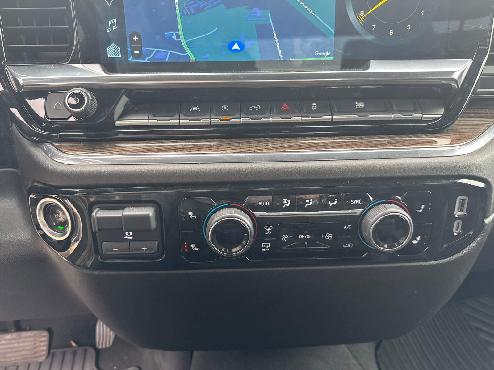 Used 2025 Chevrolet Silverado 1500 LT image 22