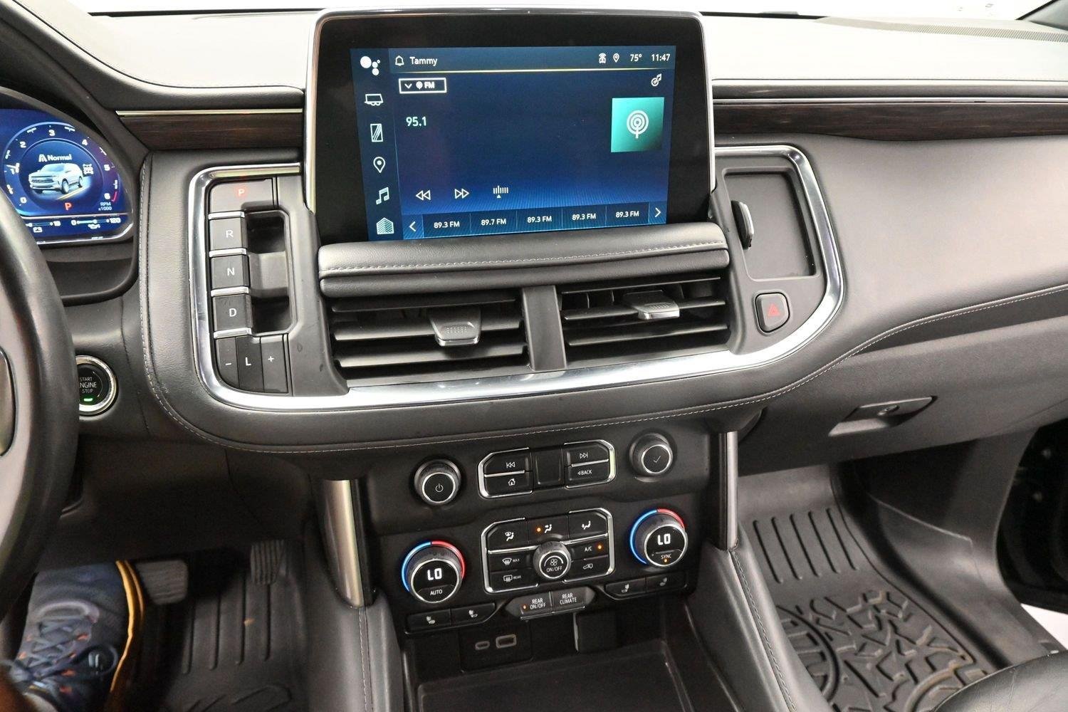Used 2024 Chevrolet Tahoe Z71 w/ Luxury Package AWD/4WD image 24