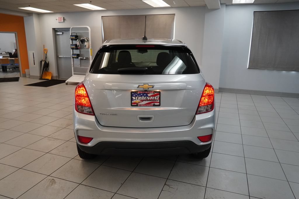 Used 2020 Chevrolet Trax LS AWD/4WD image 13