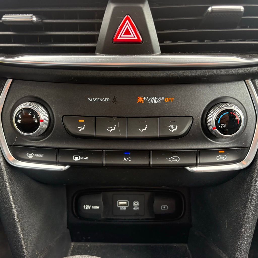 Used 2020 Hyundai Santa Fe SE FWD image 22