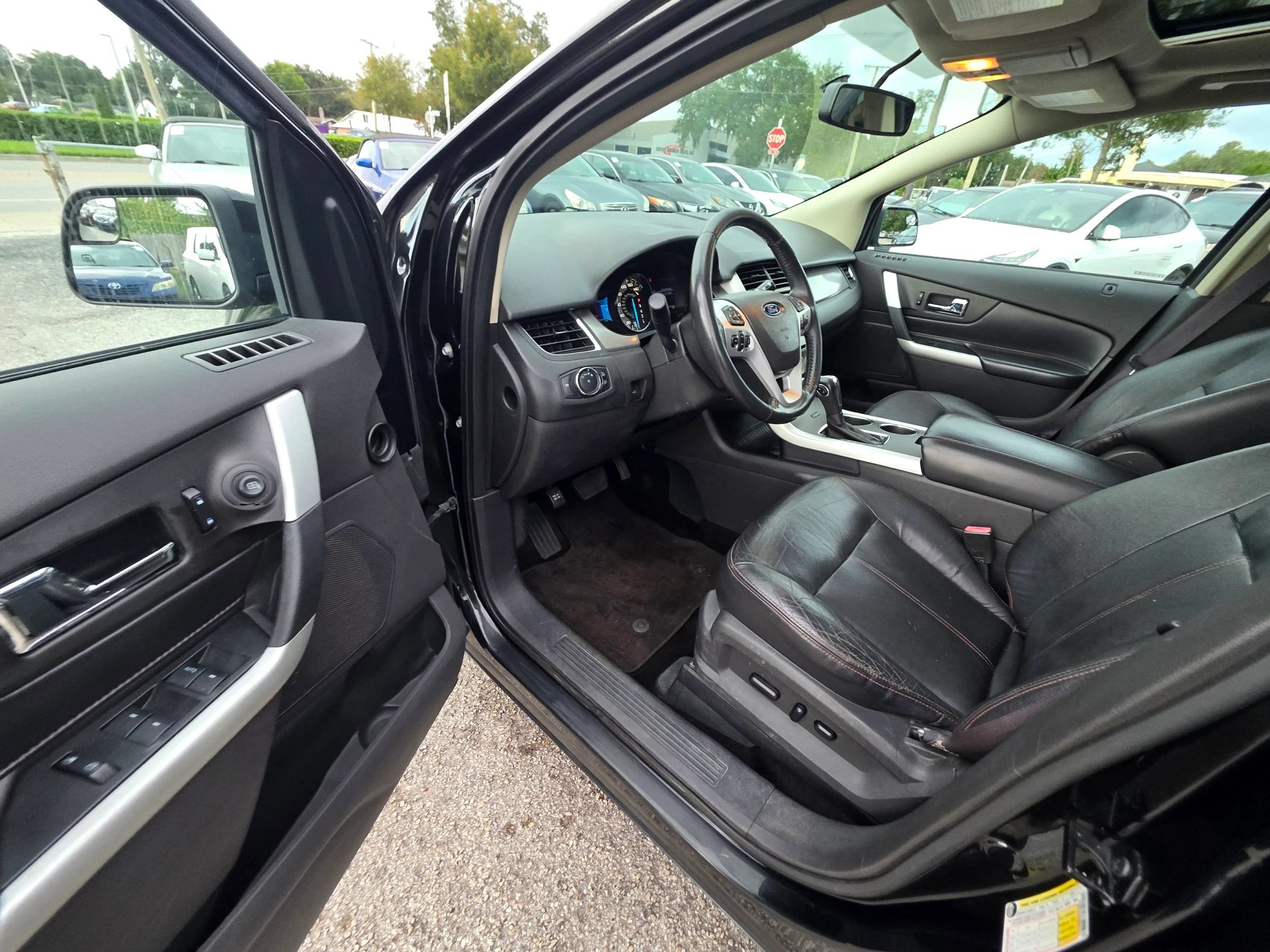 Used 2013 Ford Edge SEL FWD image 12