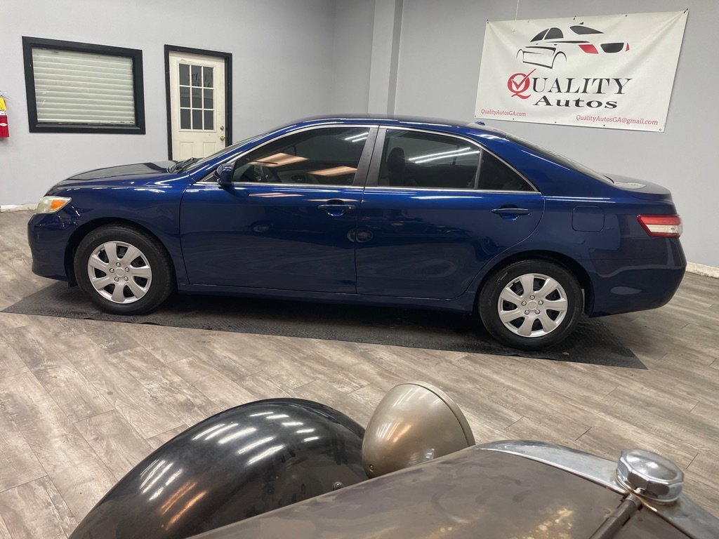 Used 2010 Toyota Camry image 5