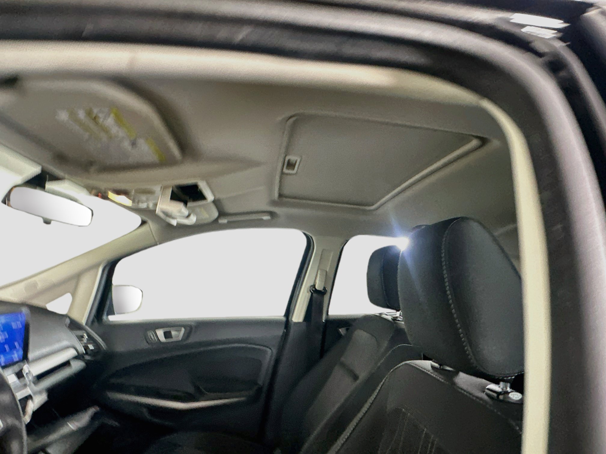 Used 2021 Ford EcoSport SE FWD image 25