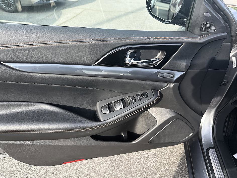 Certified 2023 Nissan Maxima SR w/ Sport Mat Group FWD image 20