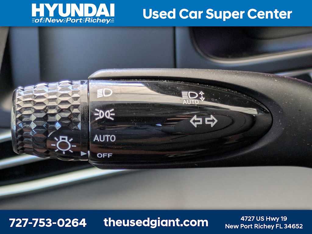 Used 2023 Hyundai Elantra SE image 26