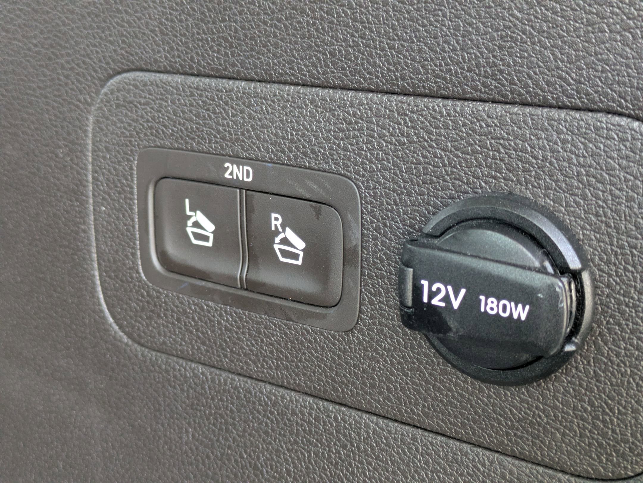 Used 2019 Hyundai Santa Fe Limited image 36