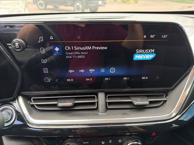 Used 2024 Chevrolet Trax RS w/ Sunroof Package FWD image 19