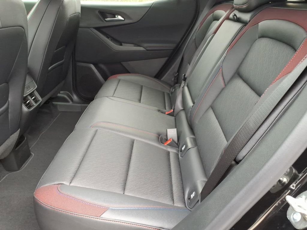 New 2026 Chevrolet Equinox RS w/ Safety and Technology Package AWD/4WD image 13