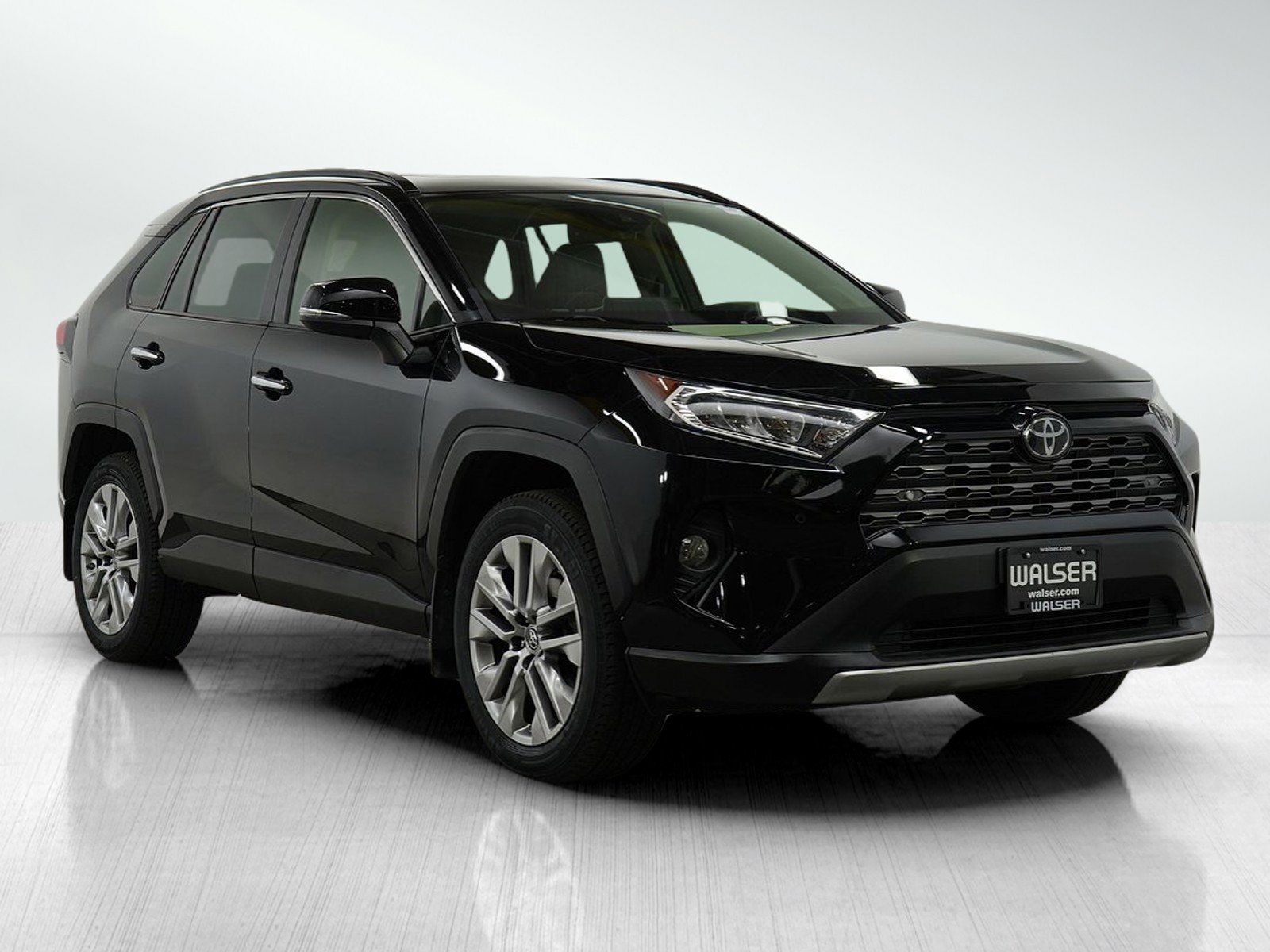 Used 2019 Toyota RAV4 Limited image 7