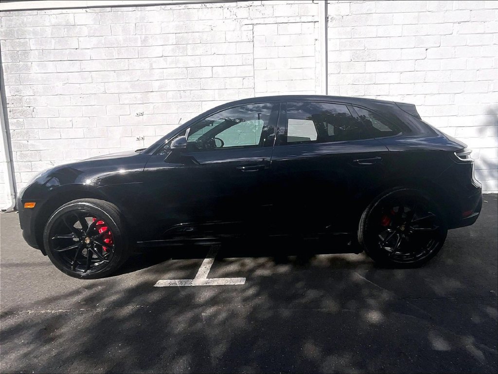 Certified 2023 Porsche Macan GTS AWD/4WD image 2