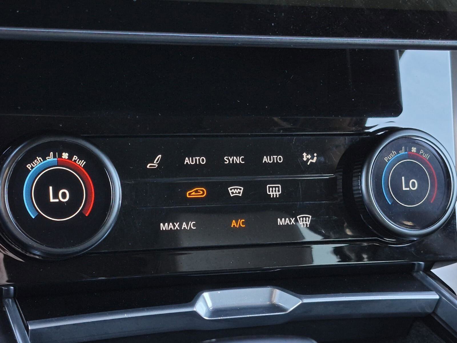 Used 2023 Land Rover Range Rover SV image 21