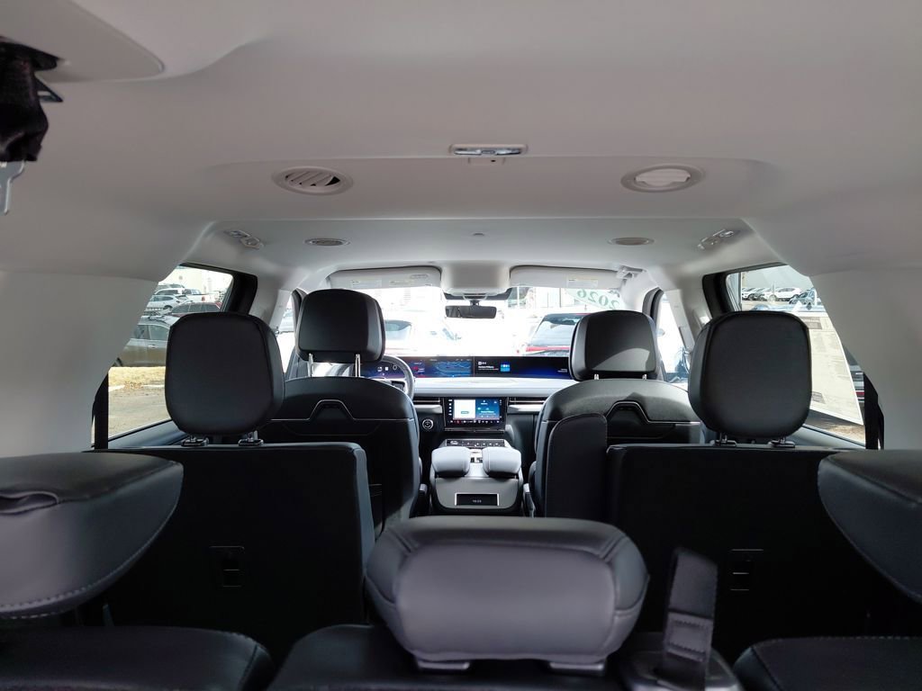 New 2026 Lincoln Navigator L Premier image 25