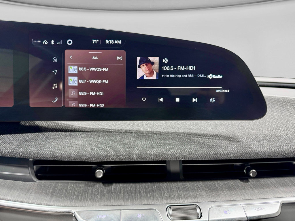 Used 2025 Lucid Air Pure image 11