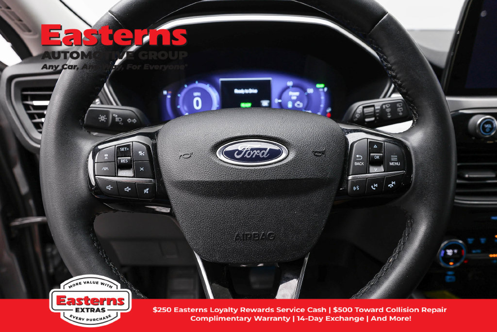 Used 2021 Ford Escape Titanium AWD/4WD image 11