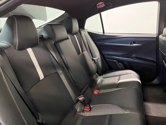Used 2025 Toyota Camry SE FWD image 12