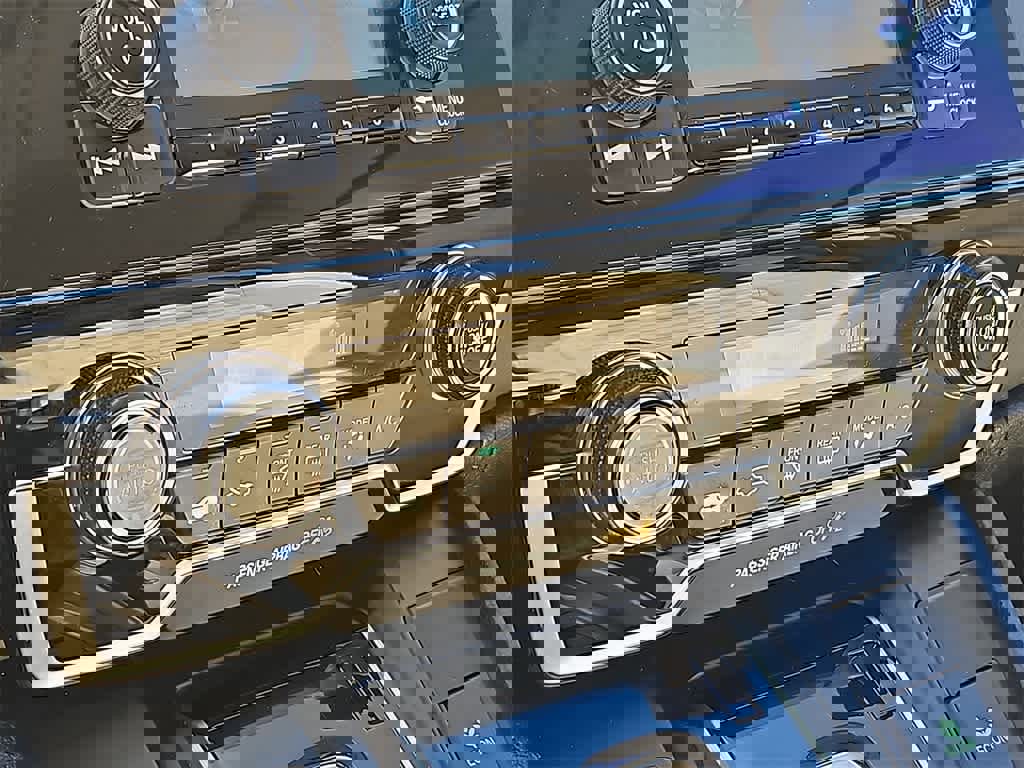 Used 2018 Honda CR-V LX image 12