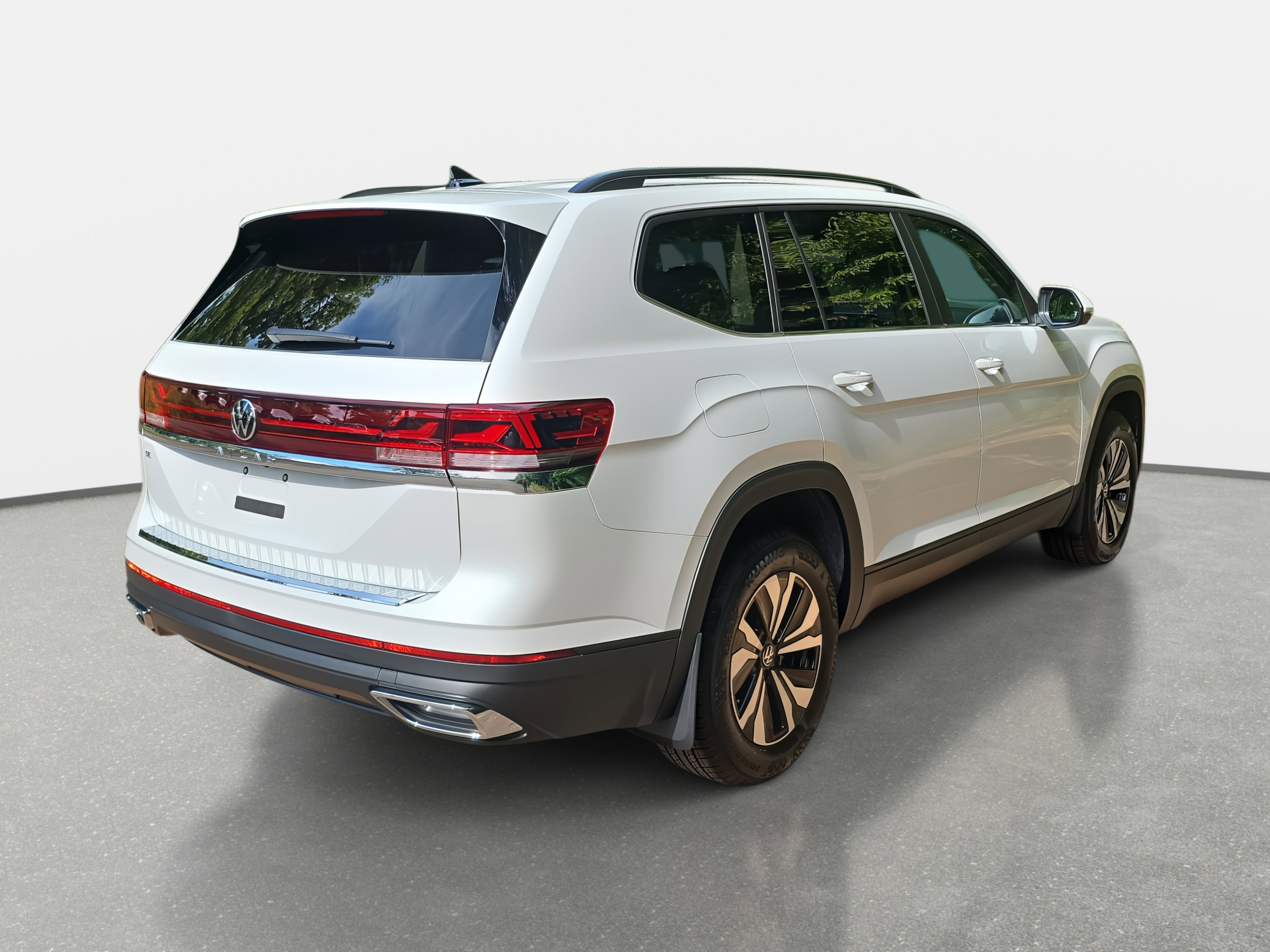 New 2026 Volkswagen Atlas SE image 3