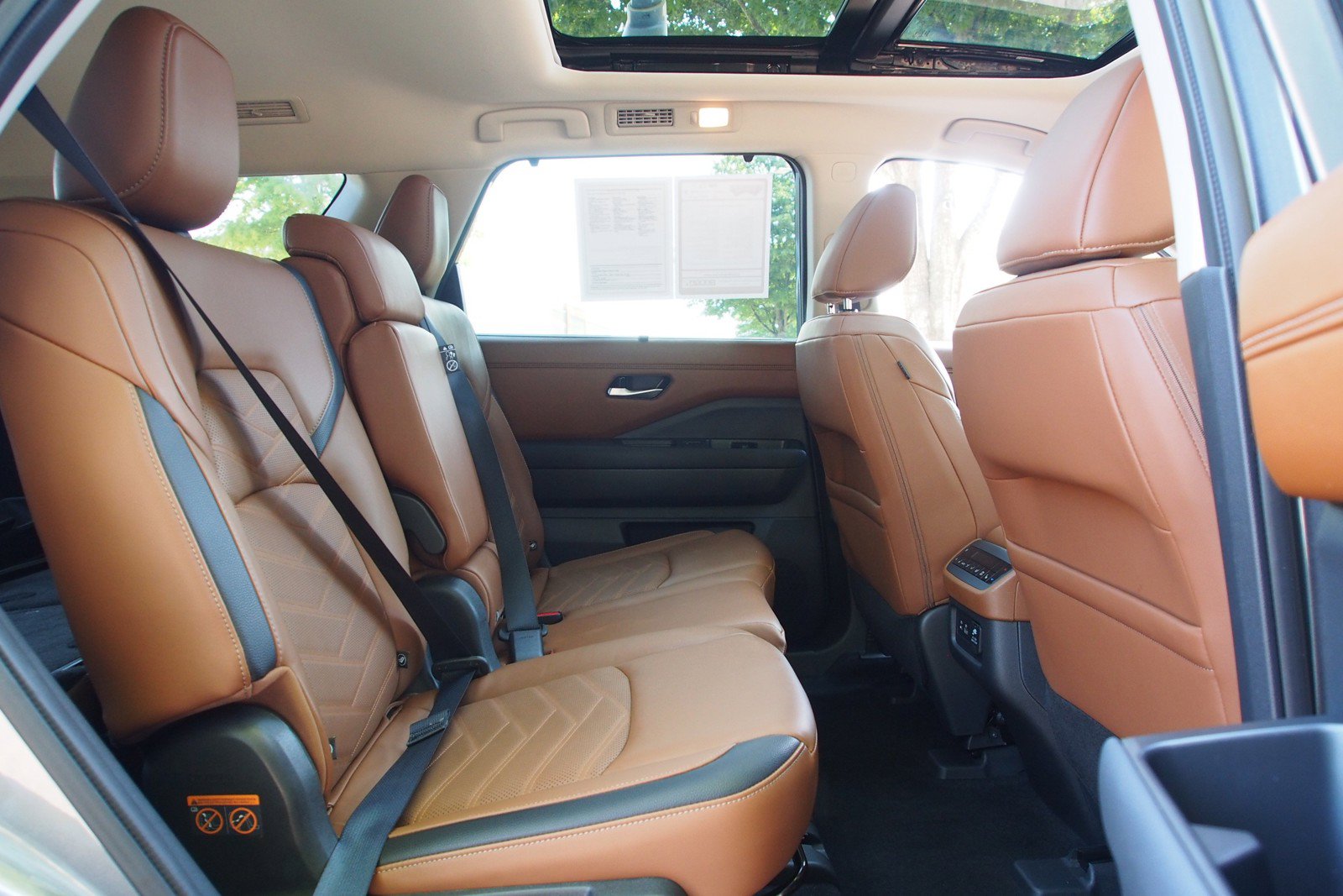 Used 2024 Nissan Pathfinder Platinum w/ Cargo Package FWD image 14