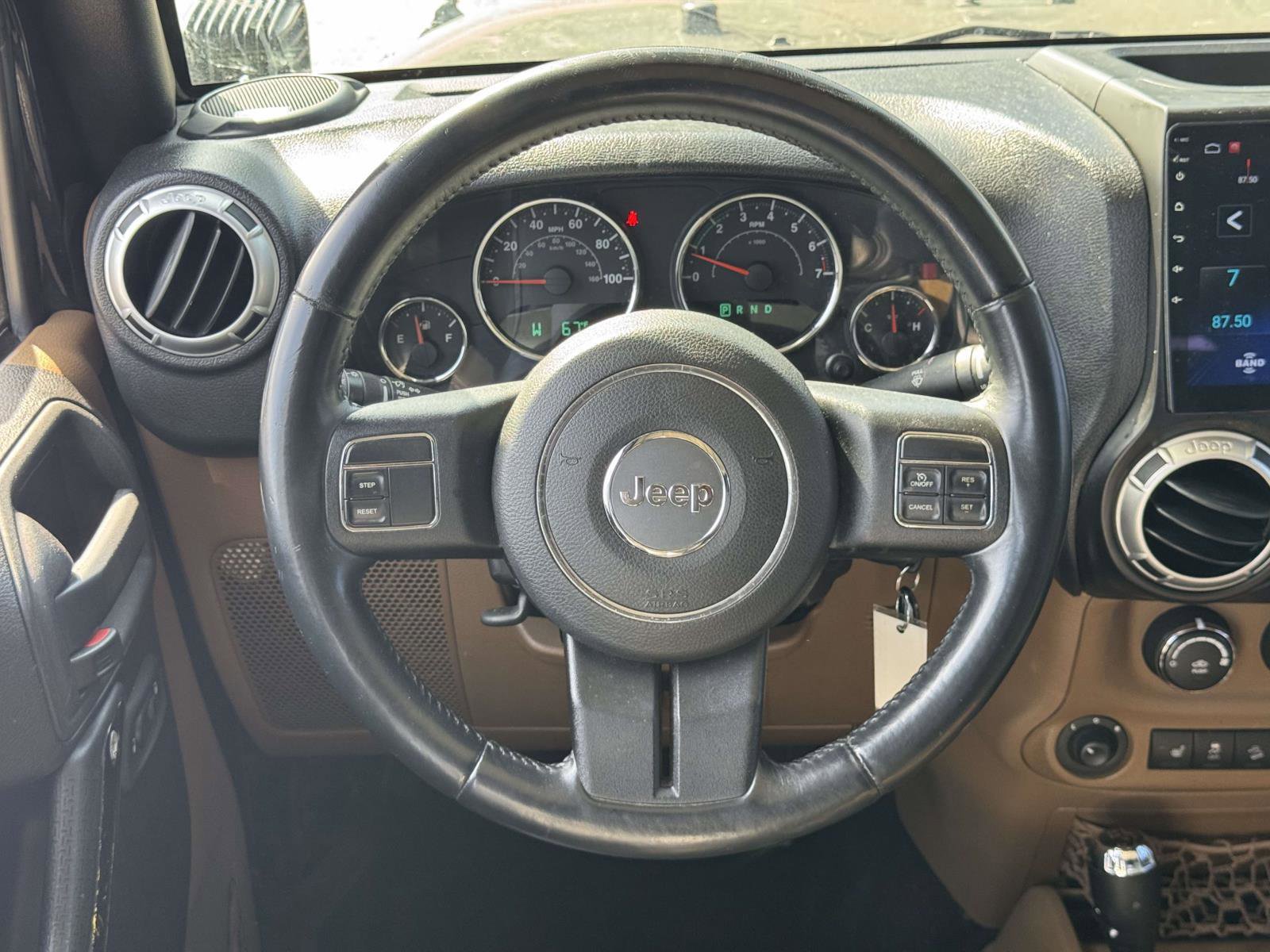 Used 2015 Jeep Wrangler Unlimited Sahara AWD/4WD image 12