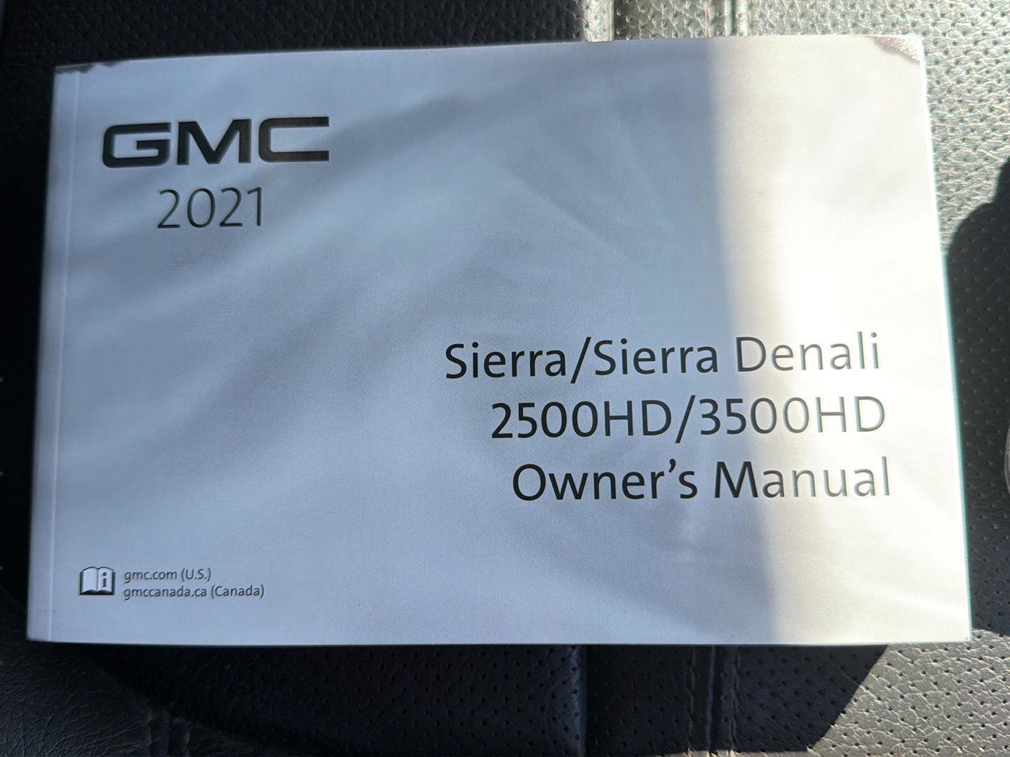Used 2021 GMC Sierra 2500 Denali w/ Denali Ultimate Package AWD/4WD image 32