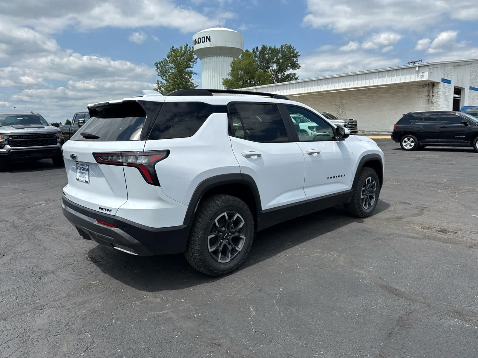 New 2026 Chevrolet Equinox ACTIV FWD image 5
