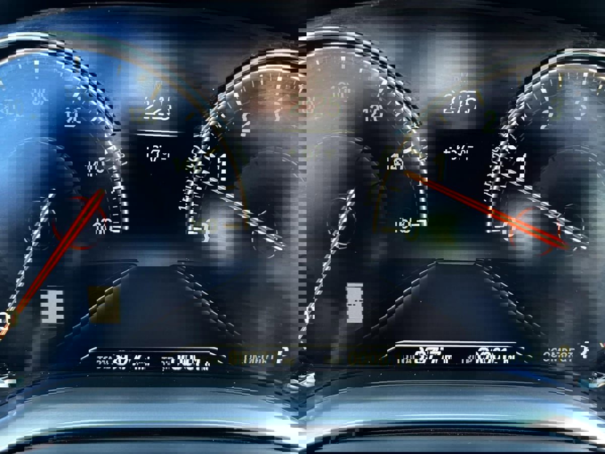 Used 2019 BMW 740i xDrive image 13