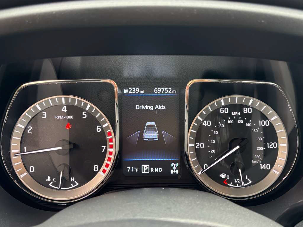 Used 2019 Nissan Titan SV w/ SV Convenience Package AWD/4WD image 19