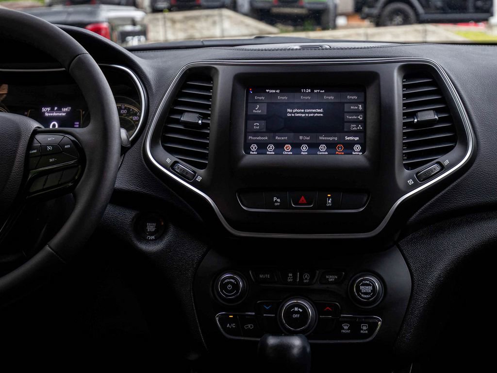Used 2021 Jeep Cherokee Latitude Plus w/ Sun & Sound Group AWD/4WD image 20