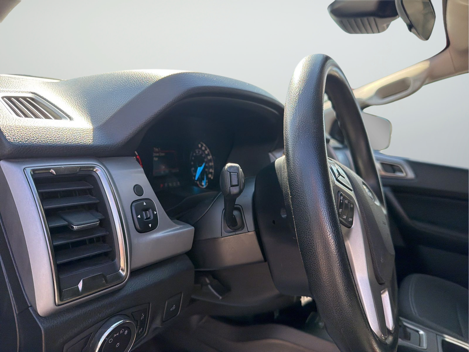 Used 2023 Ford Ranger XLT AWD/4WD image 17