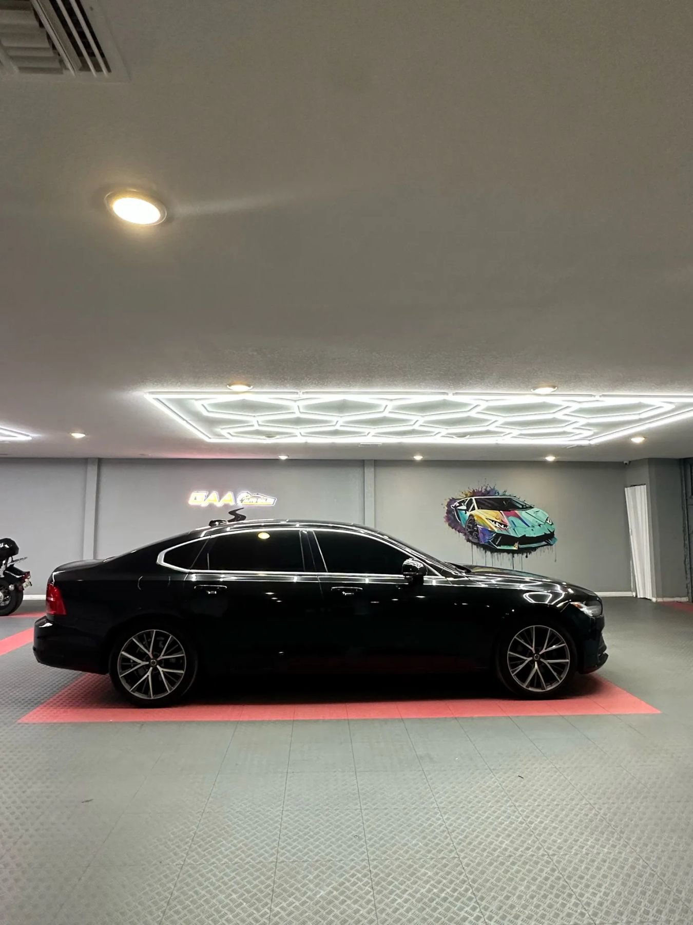 Used 2018 Volvo S90 T5 Momentum w/ Convenience Package image 7