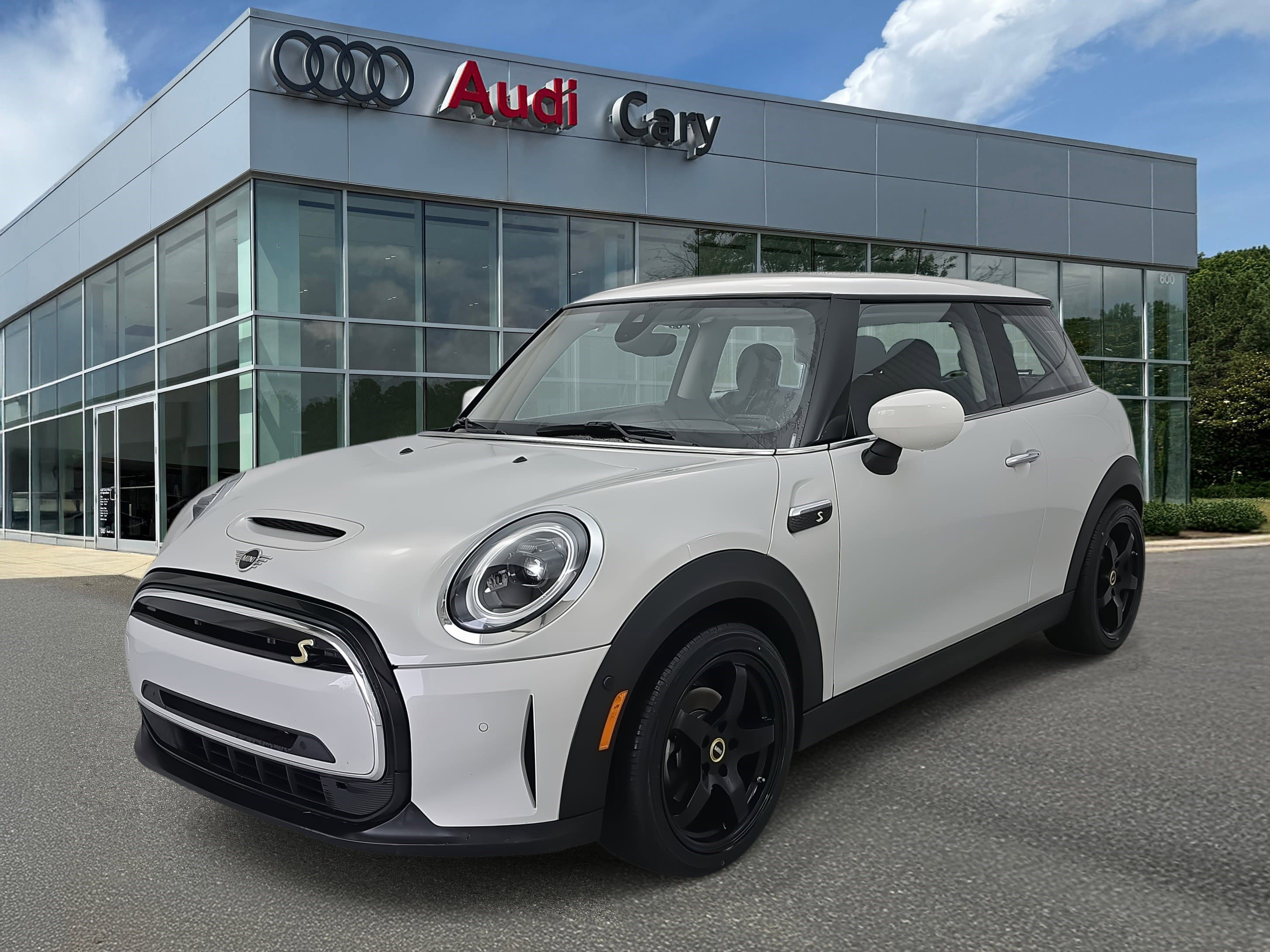Used 2022 MINI Cooper SE w/ Driver Assistance Package