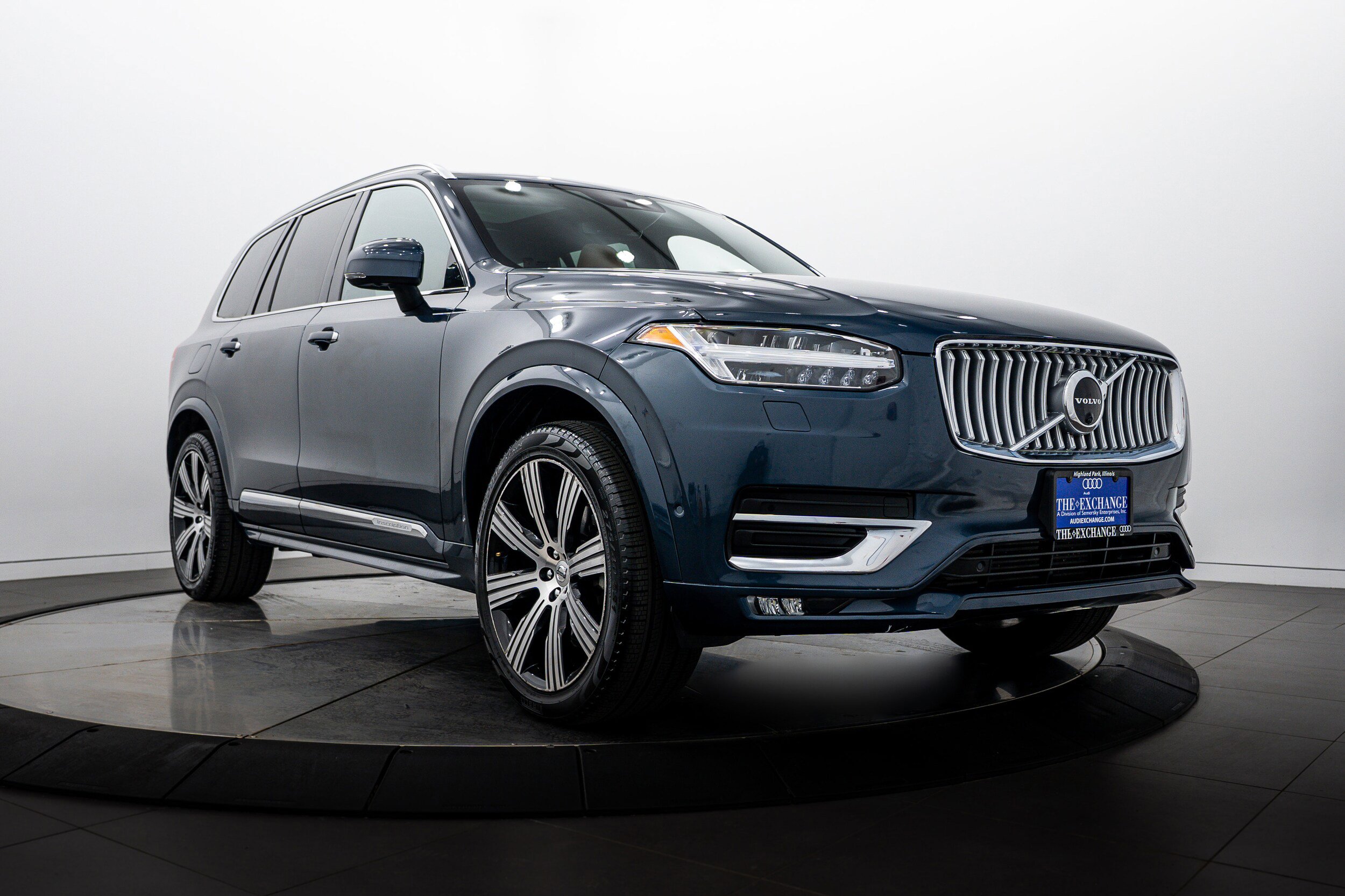 Used 2020 Volvo XC90 T6 Inscription w/ Protection Package Premier AWD/4WD image 1
