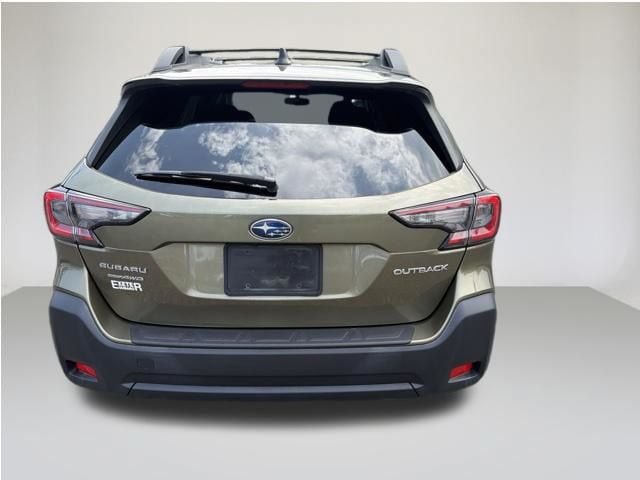 Used 2024 Subaru Outback Premium AWD/4WD image 10
