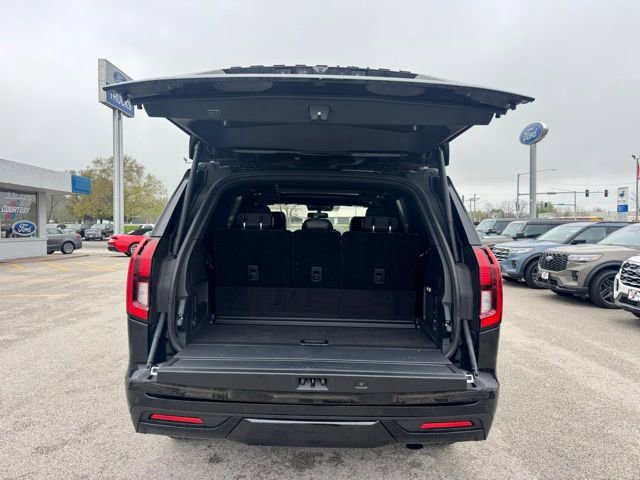 Used 2025 Ford Expedition Platinum w/ Stealth Performance Package AWD/4WD image 27