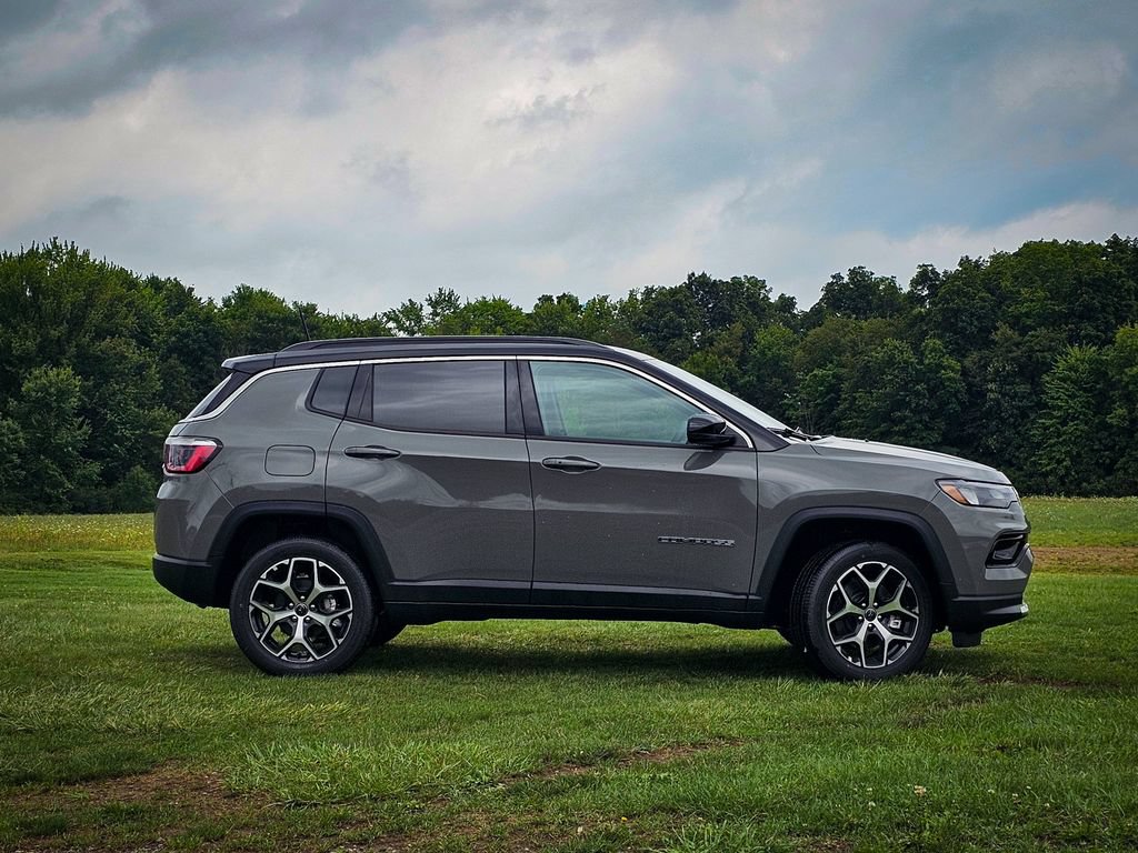 New 2026 Jeep Compass Limited AWD/4WD image 2