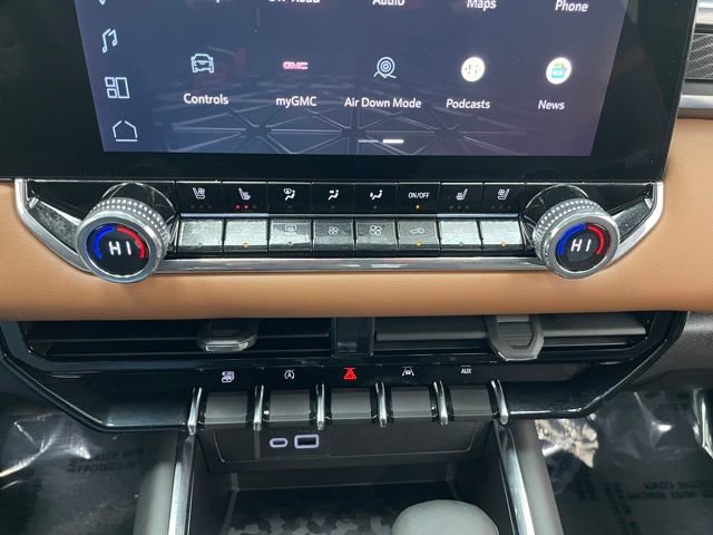 Certified 2024 GMC Canyon AT4 w/ AT4 Premium Package image 7