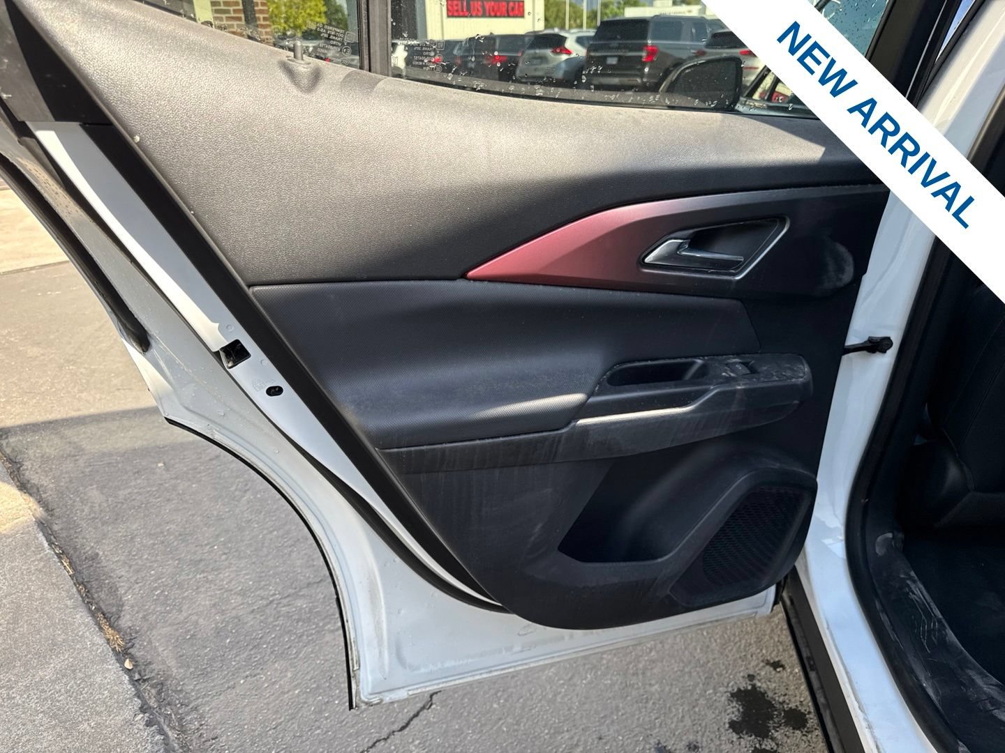 Used 2024 Chevrolet Equinox EV RS FWD image 15